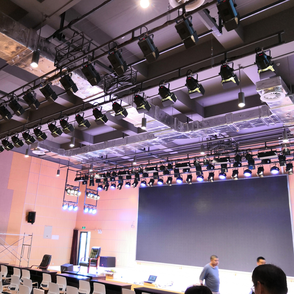 舞台灯光音响工程_led演播室灯具_led绿色照明_led_多
